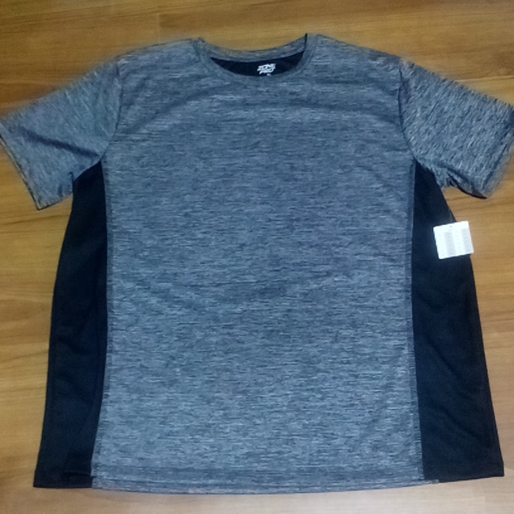 NWT men's "Zone Pro" black short sleeve t-shirt